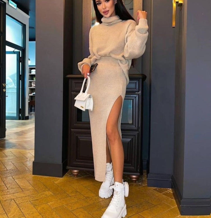 Verde Chic Two Piece Turtleneck Pullover Sweater Set