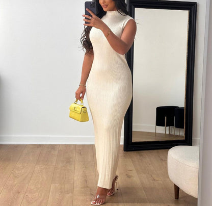 Knitted Sleeveless Round Neck Dress